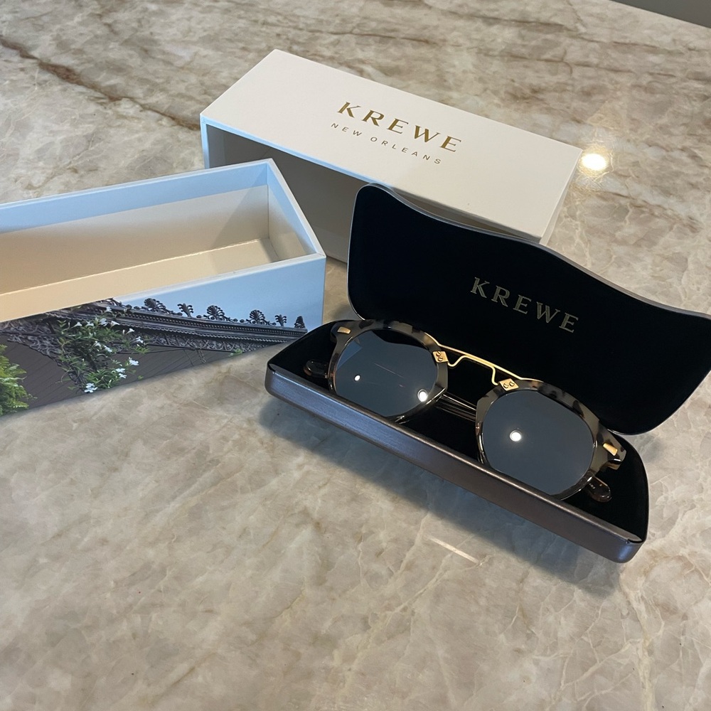 Like new Krewe STL polarized sunglasses